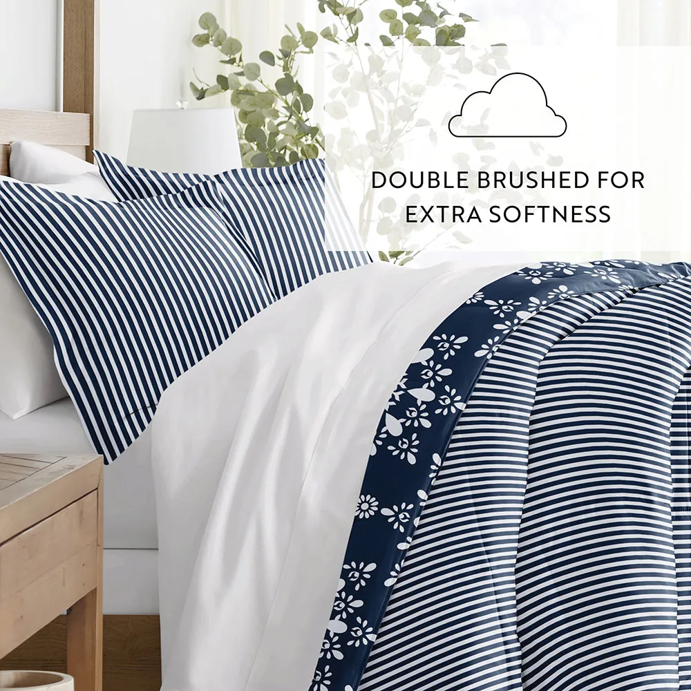 Daisy Medallion Reversible Down-Alternative Comforter Set